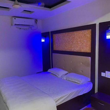 Bassac Residency Hotel Changanacheri ภายนอก รูปภาพ