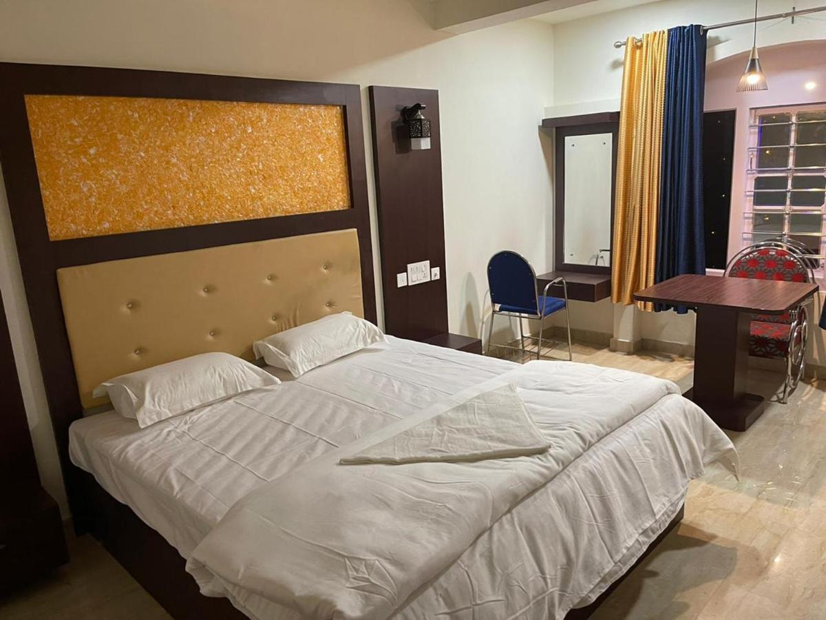 Bassac Residency Hotel Changanacheri ภายนอก รูปภาพ