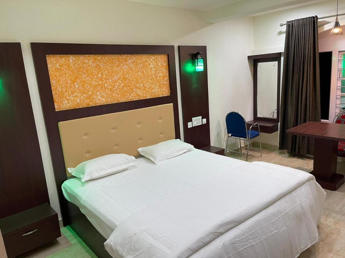 Bassac Residency Hotel Changanacheri ภายนอก รูปภาพ