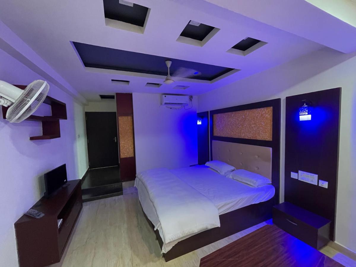 Bassac Residency Hotel Changanacheri ภายนอก รูปภาพ