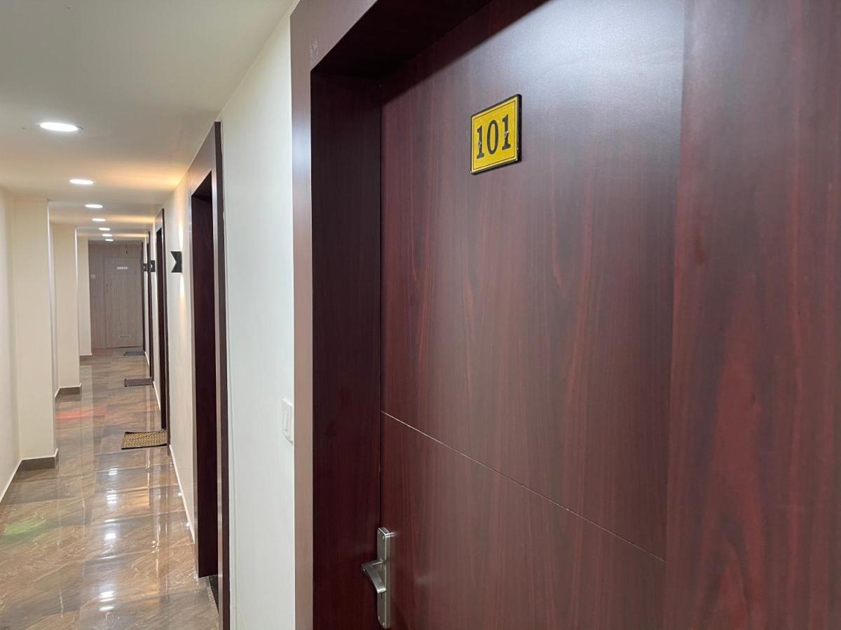 Bassac Residency Hotel Changanacheri ภายนอก รูปภาพ